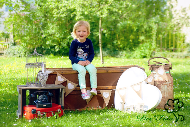 DEEFOTO_Familienfotograf_Kinderfotograf_Kindergartenfotograf_Fotograf_Sulzbach-Rosenberg_Amberg_Hohenstadt_hersbruck_neukirchen_0